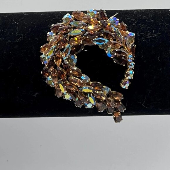 Extremely Rare Vintage Signed Sherman AB Gold Plated swirl brooch - Picture 2 of 7